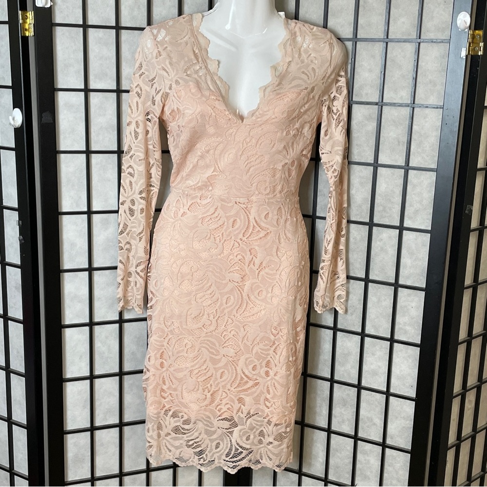 H & M ladies fitted lace dress size 8